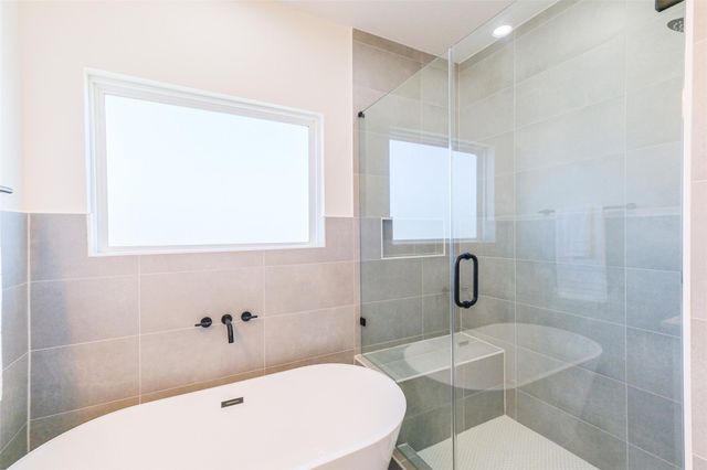8323 Brecha Ln Lane, Houston, TX 77055