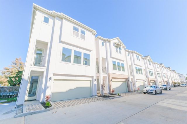 8323 Brecha Ln Lane, Houston, TX 77055
