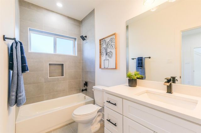 8323 Brecha Ln Lane, Houston, TX 77055