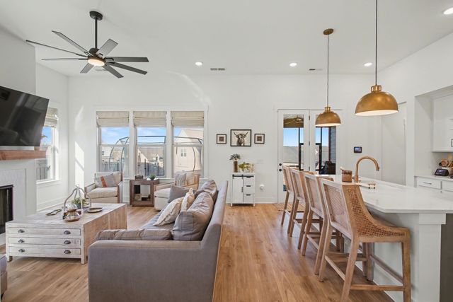 194 Phillips Bnd, Spring Hill, TN 37174