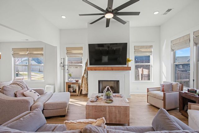 194 Phillips Bnd, Spring Hill, TN 37174