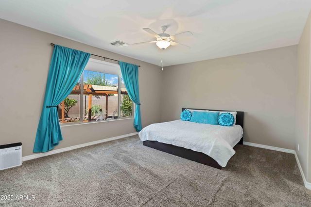 2574 E DONATO Drive, Gilbert, AZ 85298