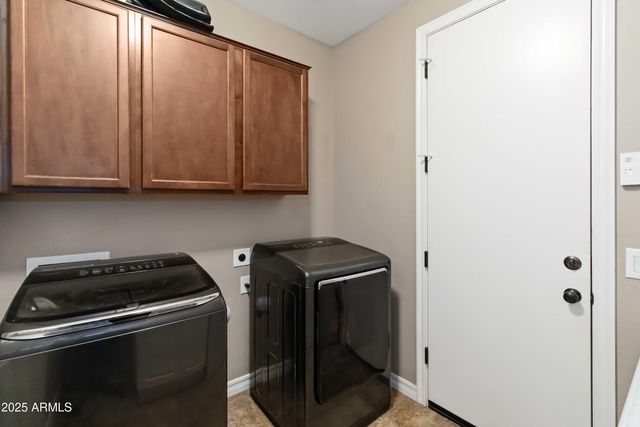 2574 E DONATO Drive, Gilbert, AZ 85298