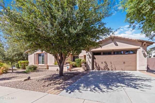 2574 E DONATO Drive, Gilbert, AZ 85298