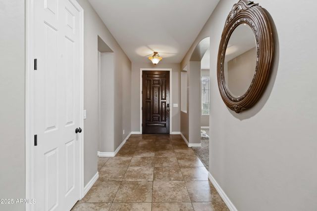 2574 E DONATO Drive, Gilbert, AZ 85298