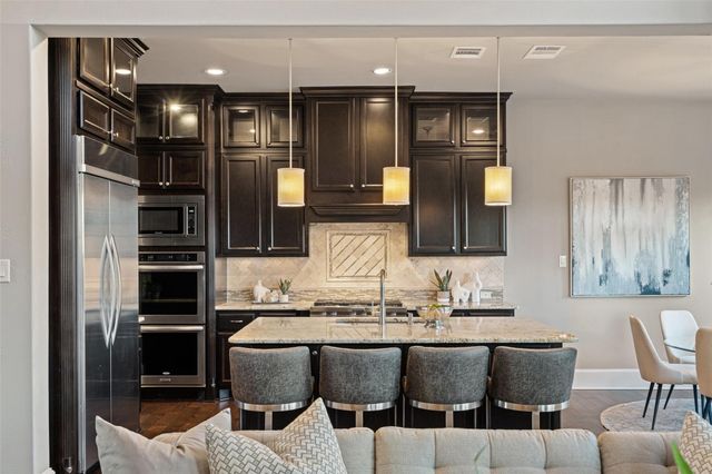 905 Madison Fork DR, Austin, TX 78738