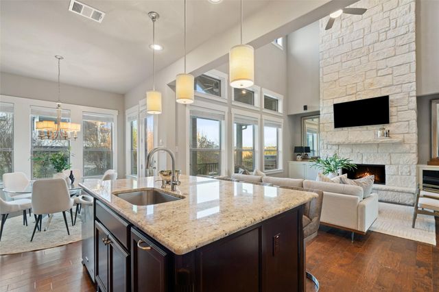 905 Madison Fork DR, Austin, TX 78738