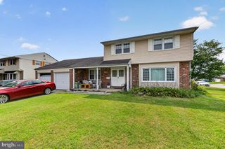 180 SWEDESBORO AVE, Gibbstown, NJ 08027