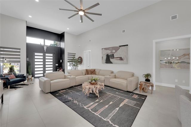 1324 LONGWOOD DRIVE, Fort Myers, FL 33919