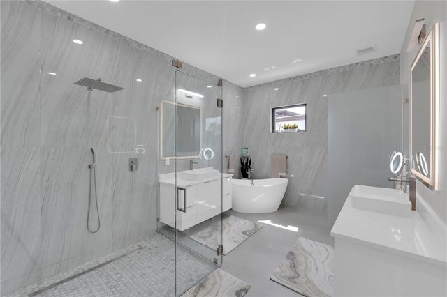 1324 LONGWOOD DRIVE, Fort Myers, FL 33919