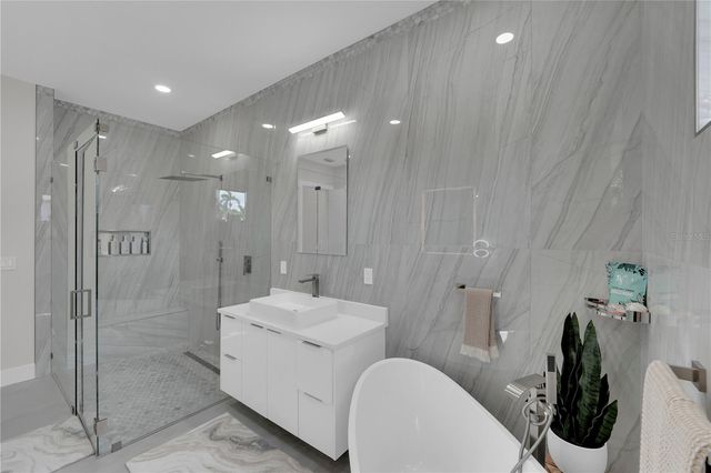 1324 LONGWOOD DRIVE, Fort Myers, FL 33919