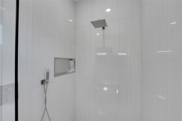 1324 LONGWOOD DRIVE, Fort Myers, FL 33919