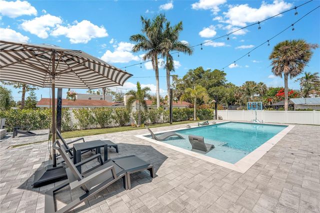 1324 LONGWOOD DRIVE, Fort Myers, FL 33919
