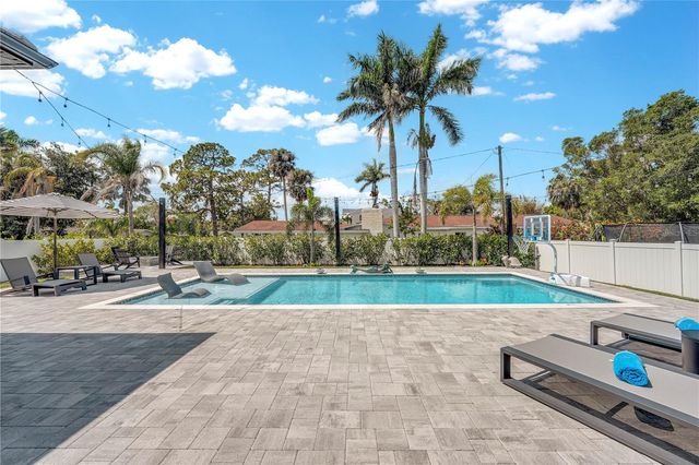 1324 LONGWOOD DRIVE, Fort Myers, FL 33919