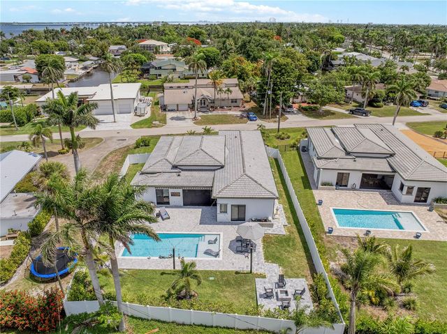 1324 LONGWOOD DRIVE, Fort Myers, FL 33919