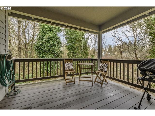 2484 Ne NICKI Ct, Hillsboro, OR 97124