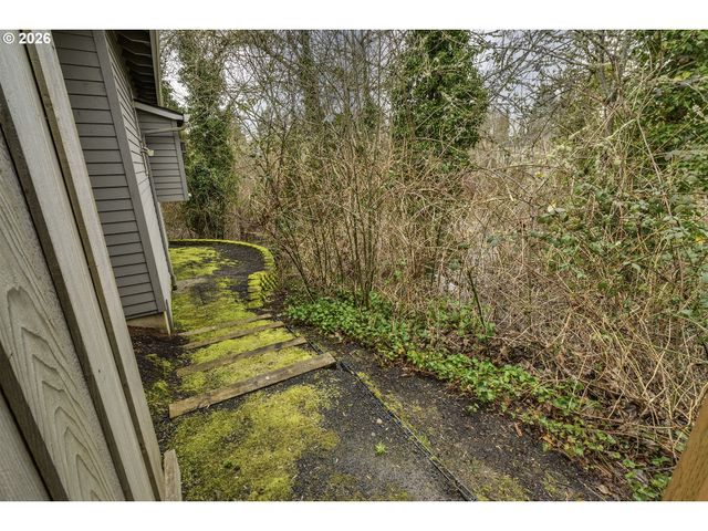 2484 Ne NICKI Ct, Hillsboro, OR 97124