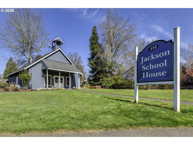 2484 Ne NICKI Ct, Hillsboro, OR 97124