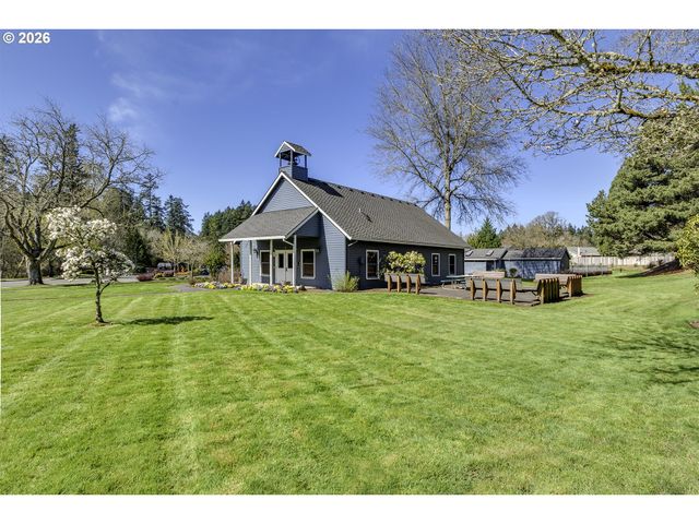 2484 Ne NICKI Ct, Hillsboro, OR 97124