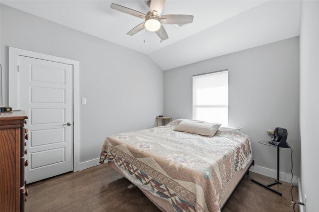 2209 N Hickory Street, Sherman, TX 75092