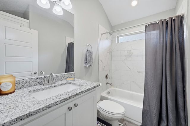 2209 N Hickory Street, Sherman, TX 75092