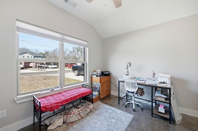 2209 N Hickory Street, Sherman, TX 75092