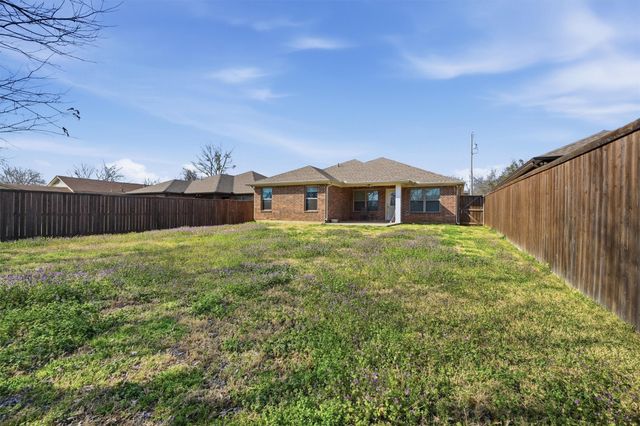 2209 N Hickory Street, Sherman, TX 75092