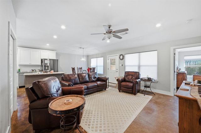 2209 N Hickory Street, Sherman, TX 75092