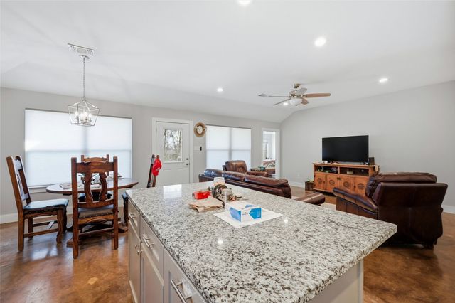 2209 N Hickory Street, Sherman, TX 75092