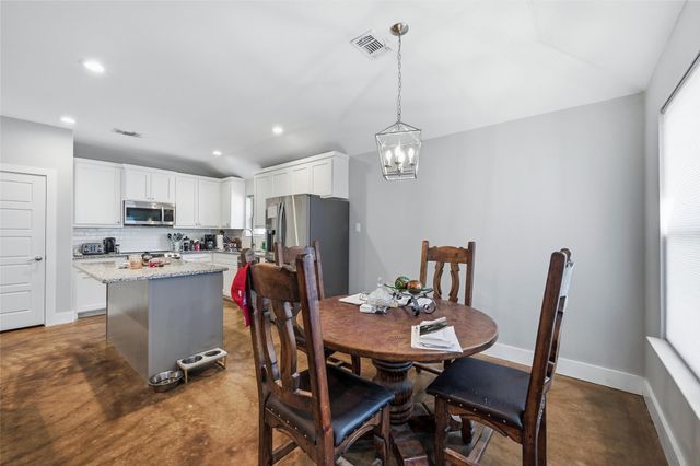 2209 N Hickory Street, Sherman, TX 75092