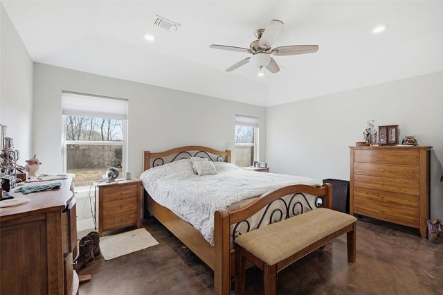 2209 N Hickory Street, Sherman, TX 75092