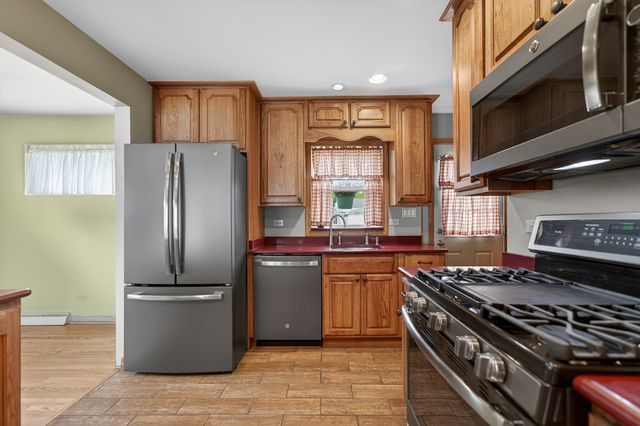 5012 N Busse Avenue, Chicago, IL 60656
