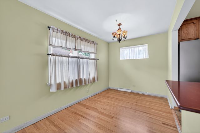 5012 N Busse Avenue, Chicago, IL 60656