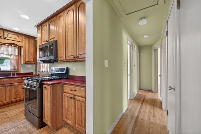 5012 N Busse Avenue, Chicago, IL 60656