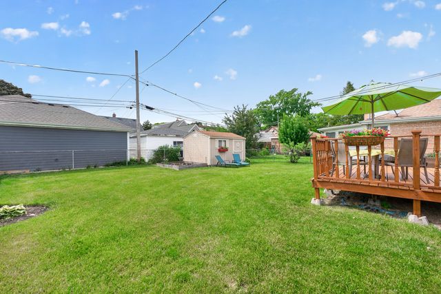 5012 N Busse Avenue, Chicago, IL 60656