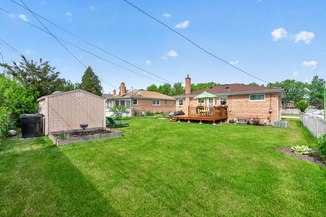 5012 N Busse Avenue, Chicago, IL 60656