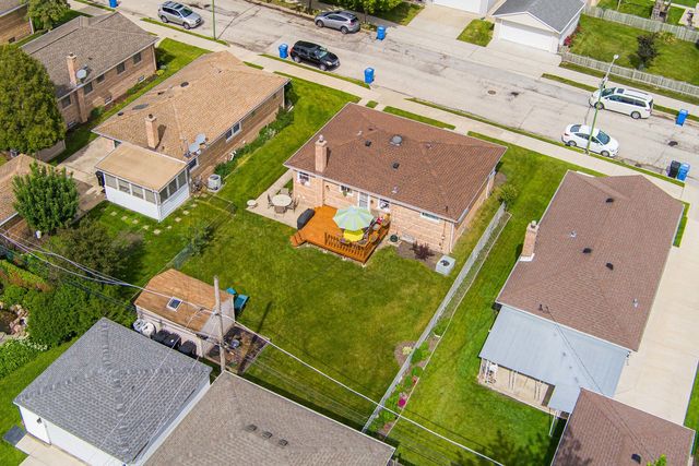 5012 N Busse Avenue, Chicago, IL 60656