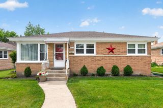 5012 N Busse Avenue, Chicago, IL 60656