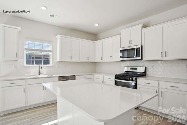 2031 Moorside Court, Lancaster, SC 29720