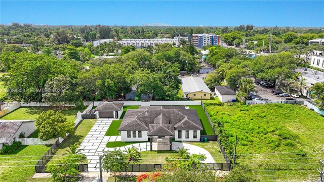 152 NW 165th St, Miami, FL 33169