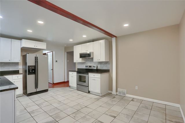 138 Crissinger, Hempfield Twp, PA 15601