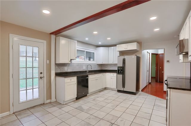 138 Crissinger, Hempfield Twp, PA 15601