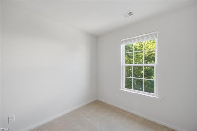315 W Constance Rd Unit 322, Suffolk, VA 23434