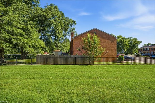 315 W Constance Rd Unit 322, Suffolk, VA 23434