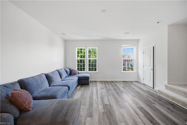 315 W Constance Rd Unit 322, Suffolk, VA 23434