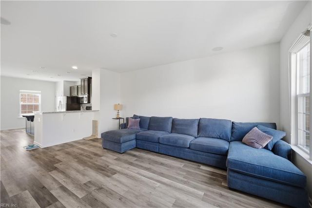 315 W Constance Rd Unit 322, Suffolk, VA 23434