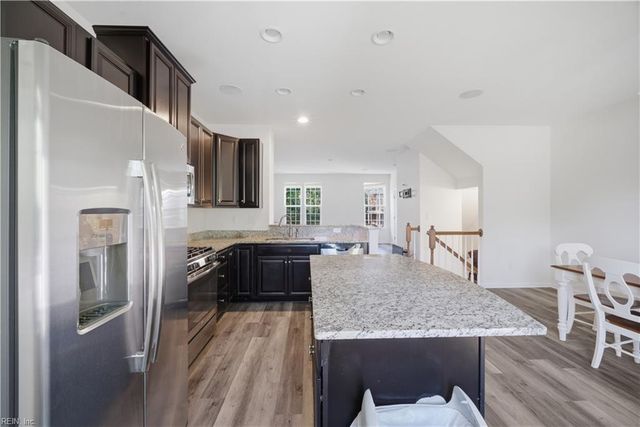 315 W Constance Rd Unit 322, Suffolk, VA 23434