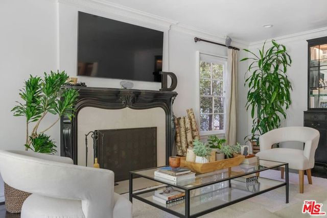 10576 Lindbrook Drive, Los Angeles, CA 90024