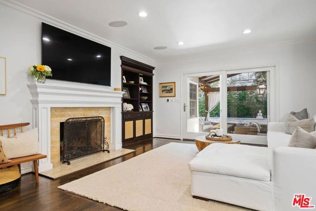 10576 Lindbrook Drive, Los Angeles, CA 90024