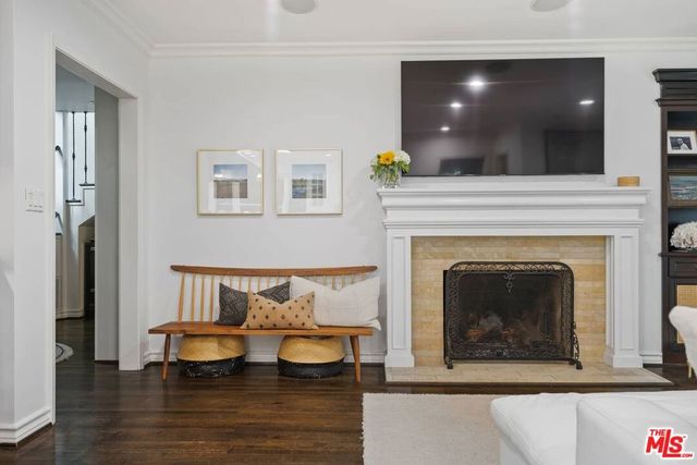 10576 Lindbrook Drive, Los Angeles, CA 90024